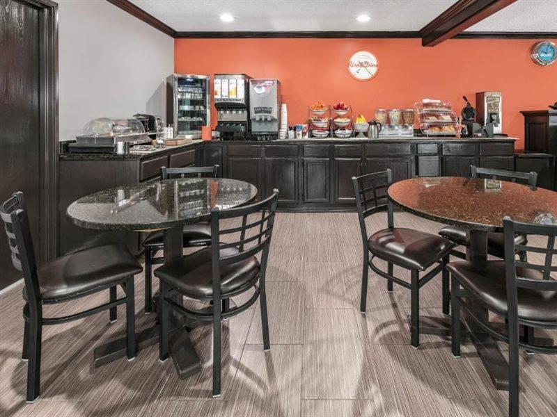 Howard Johnson By Wyndham Near Schlitterbahn Ню Браунфелс Екстериор снимка