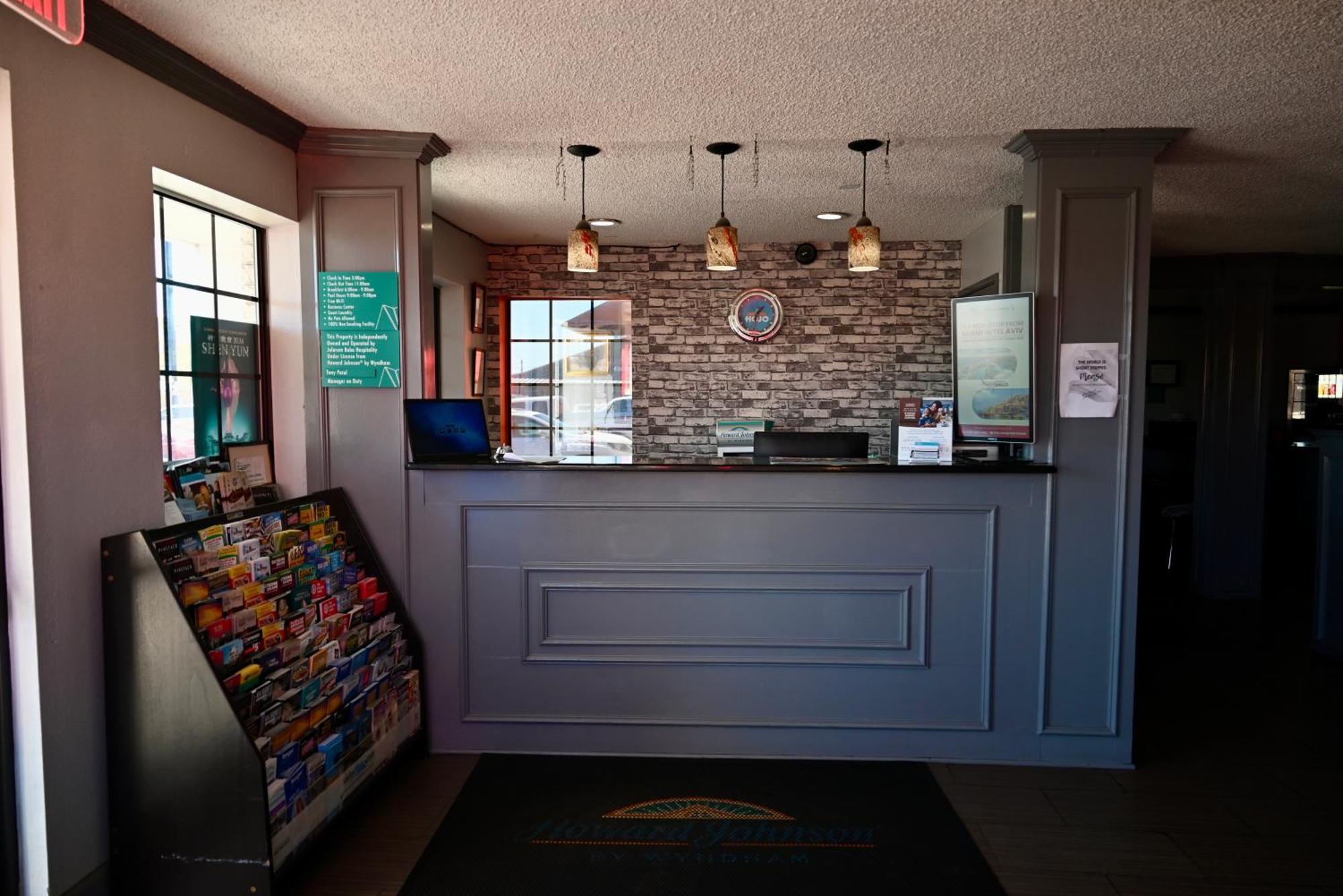 Howard Johnson By Wyndham Near Schlitterbahn Ню Браунфелс Екстериор снимка